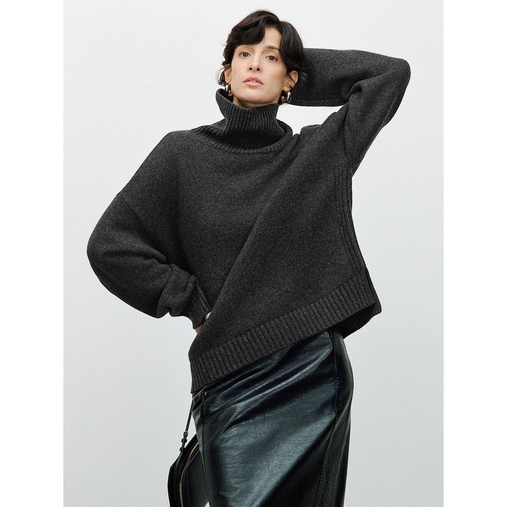 Commense Versatile Plain Turtleneck Sweater size XS